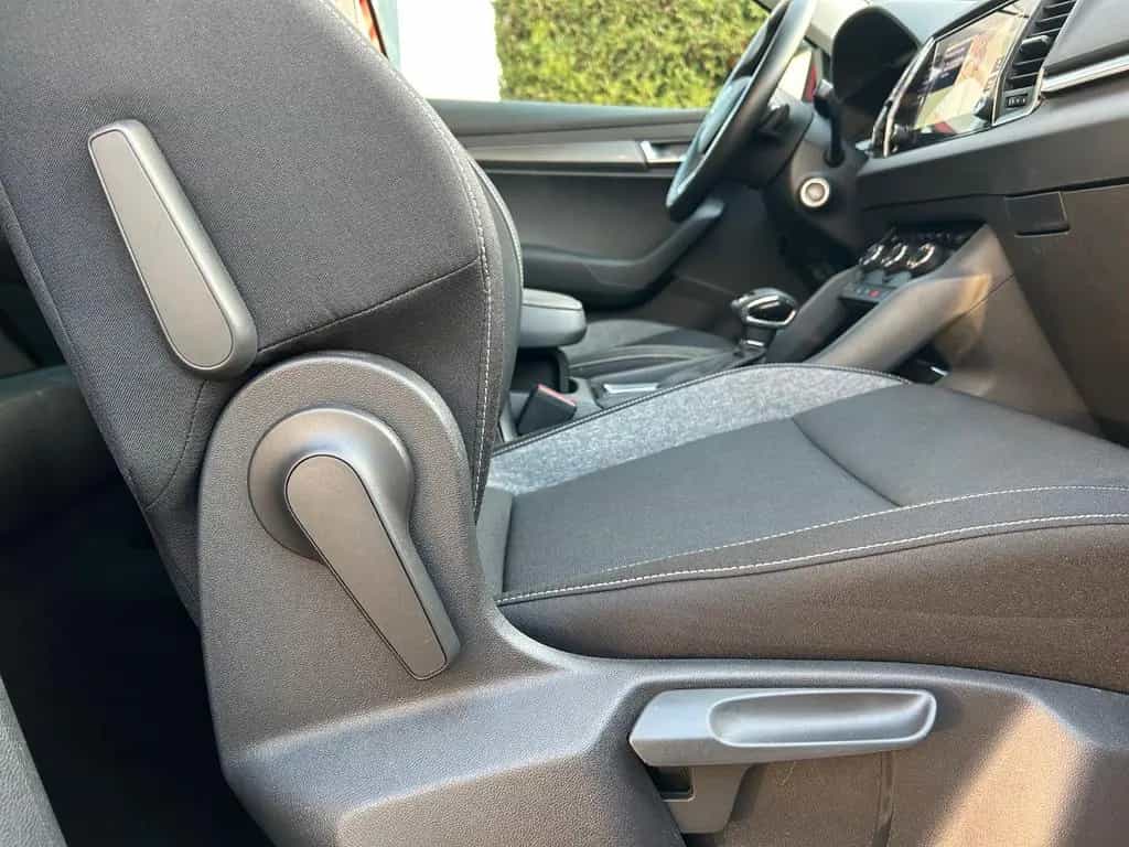 Skoda Karoq "Drive 125" 1.5 DSG Assist+ HU/Insp neu 03/2020-photo-21