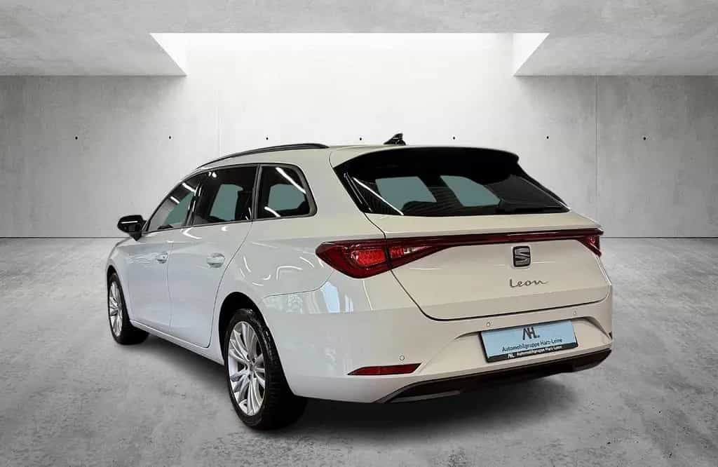 Seat Leon Sportstourer 1.5 eTSI Style Edition DSG LED 07/2024-photo-3