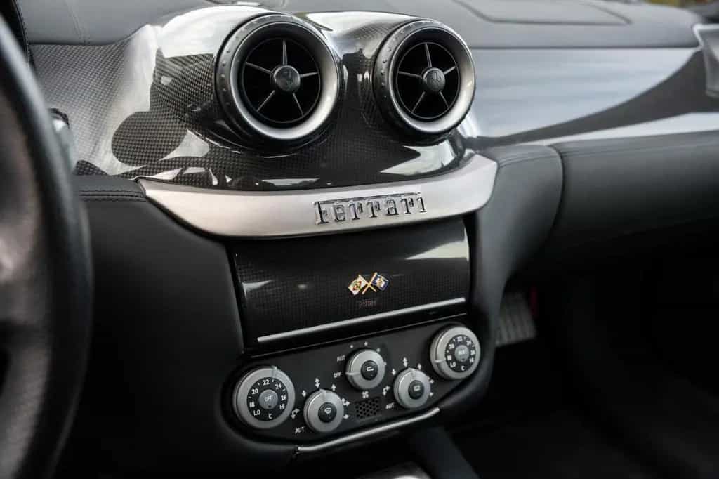 Ferrari 599 GTB F1 - 1 Owner 05/2007-photo-32