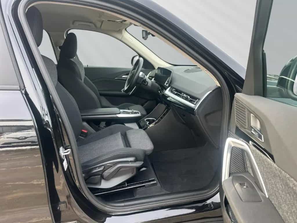 BMW X1 sDrive18d Sportsitze adapt. LED Aktivsitze 12/2022-photo-12
