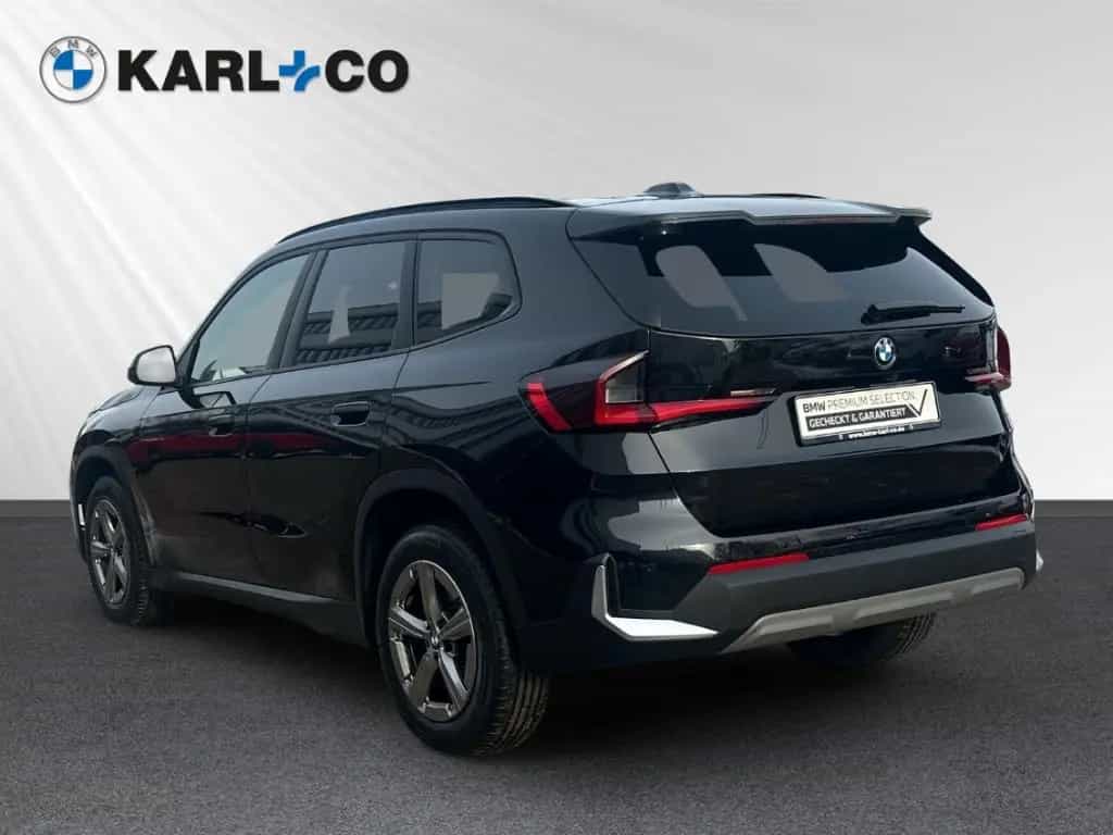BMW X1 sDrive18d Sportsitze adapt. LED Aktivsitze 12/2022-photo-2