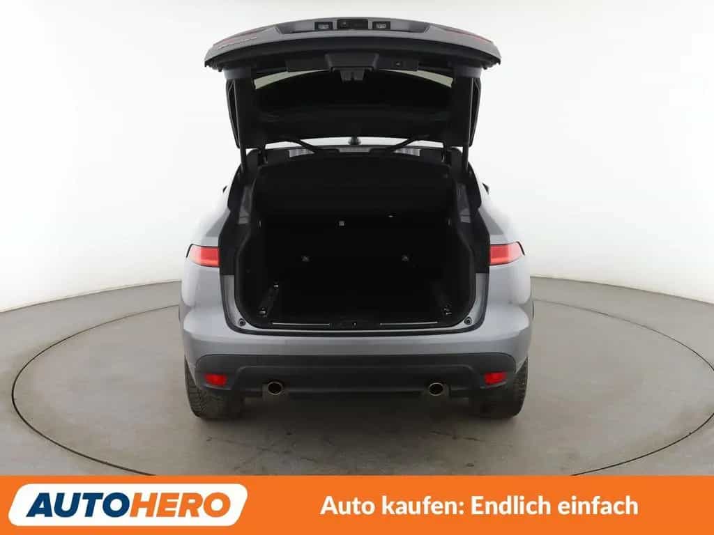 Jaguar F-Pace 25t Chequered Flag AWD Aut.*NAVI*LED*ACC* 02/2021-photo-16