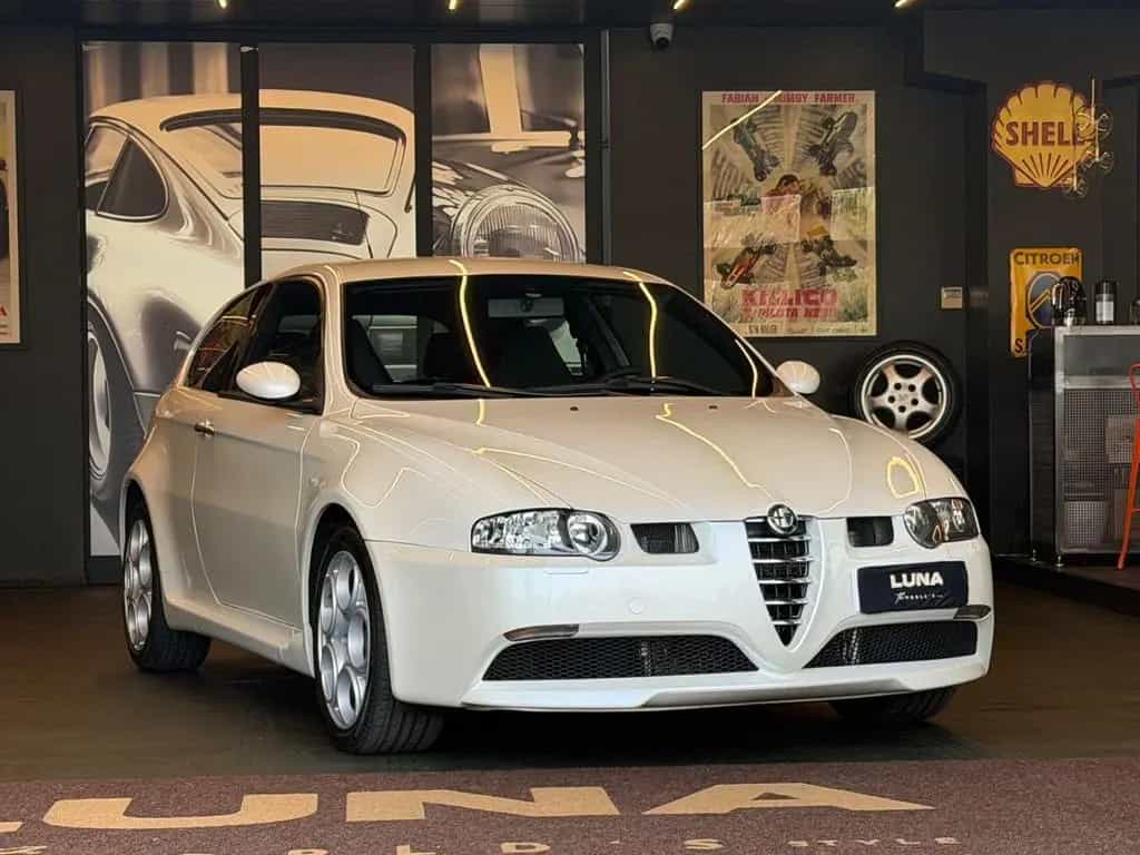 Alfa Romeo 147 3.2i V6 24V cat Selespeed 3 porte 01/2004-photo-0