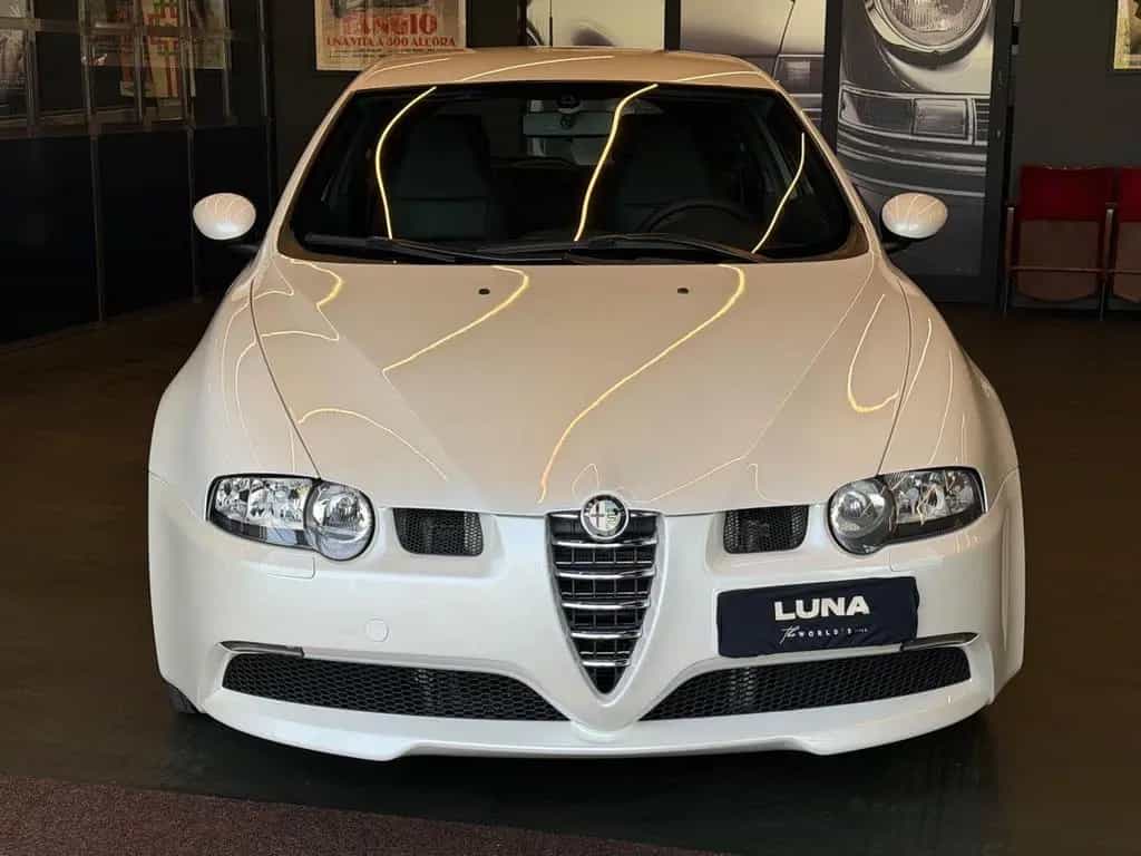 Alfa Romeo 147 3.2i V6 24V cat Selespeed 3 porte 01/2004-photo-1