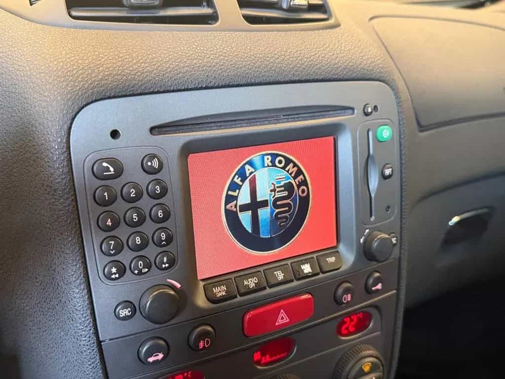 Alfa Romeo 147 3.2i V6 24V cat Selespeed 3 porte 01/2004-photo-10