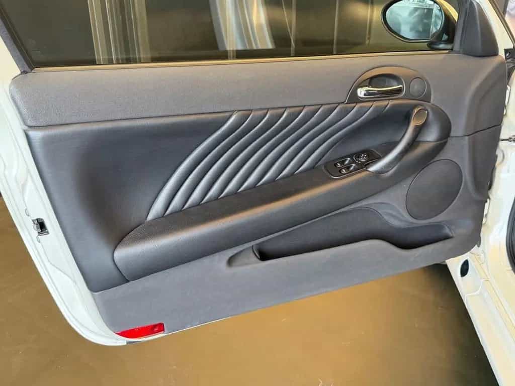 Alfa Romeo 147 3.2i V6 24V cat Selespeed 3 porte 01/2004-photo-12