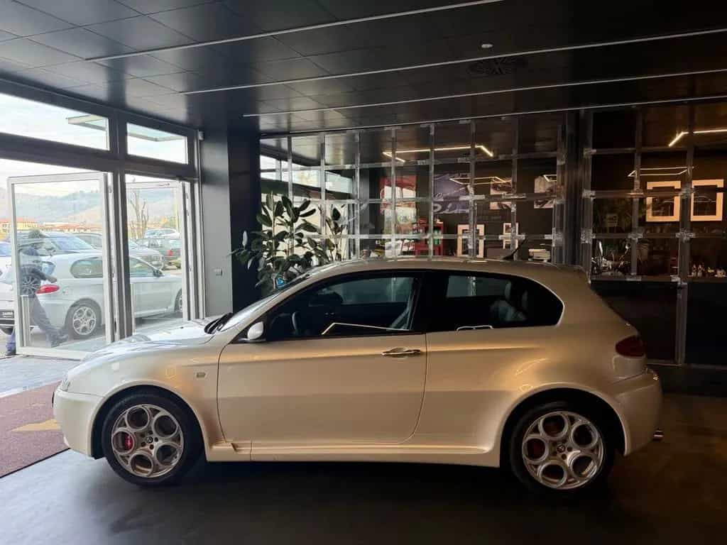 Alfa Romeo 147 3.2i V6 24V cat Selespeed 3 porte 01/2004-photo-7