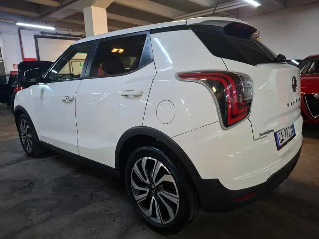 Ssangyong Tivoli 1.5 GDI Turbo Exclusive C.LEGA 01/2021-photo-6