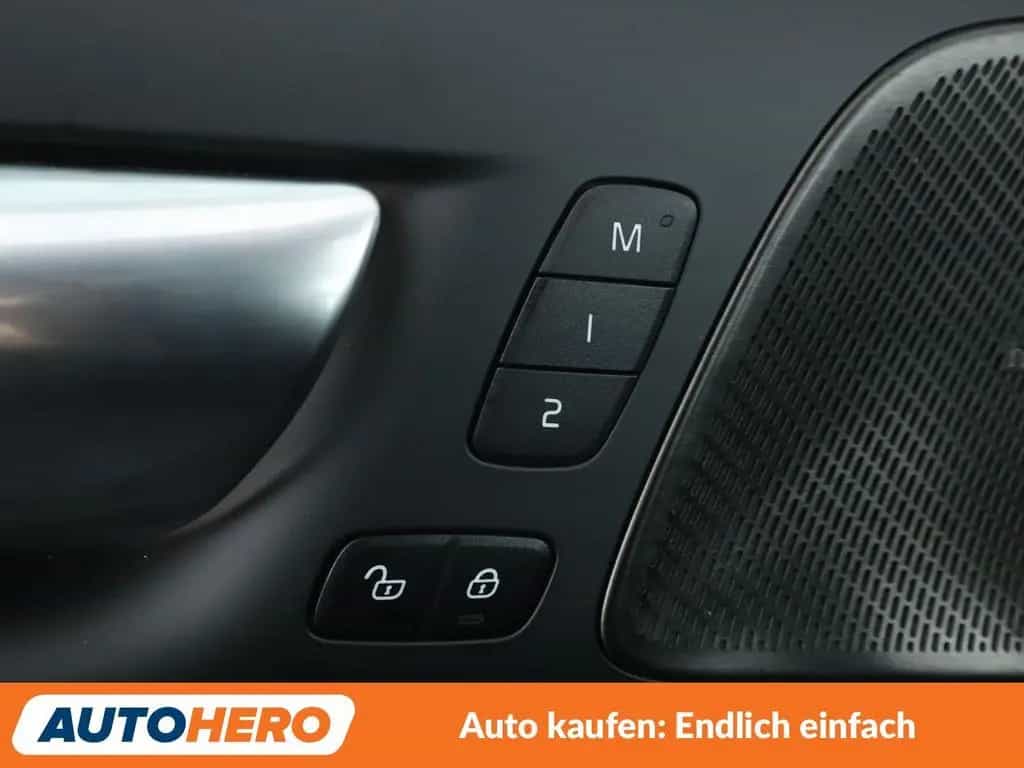Volvo S60 2.0 B5 Mild-Hybrid Ultimate Dark AWD Aut*LED 10/2023-photo-26