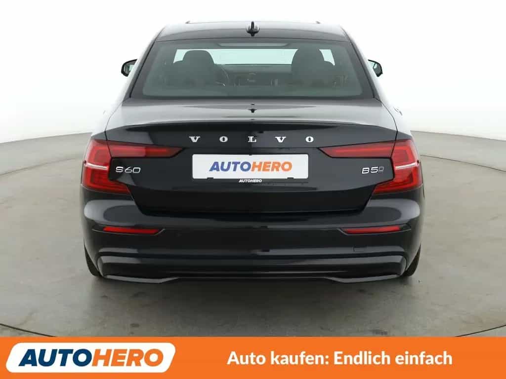 Volvo S60 2.0 B5 Mild-Hybrid Ultimate Dark AWD Aut*LED 10/2023-photo-4