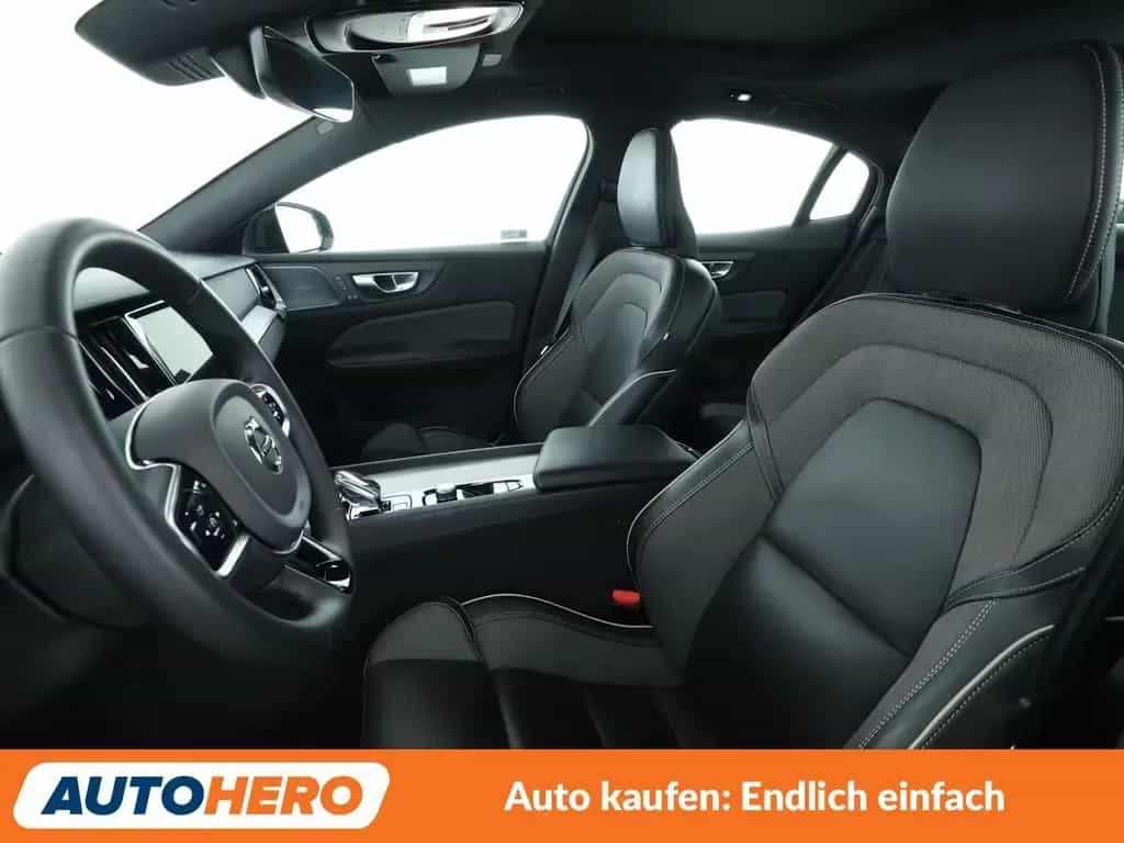 Volvo S60 2.0 B5 Mild-Hybrid Ultimate Dark AWD Aut*LED 10/2023-photo-9