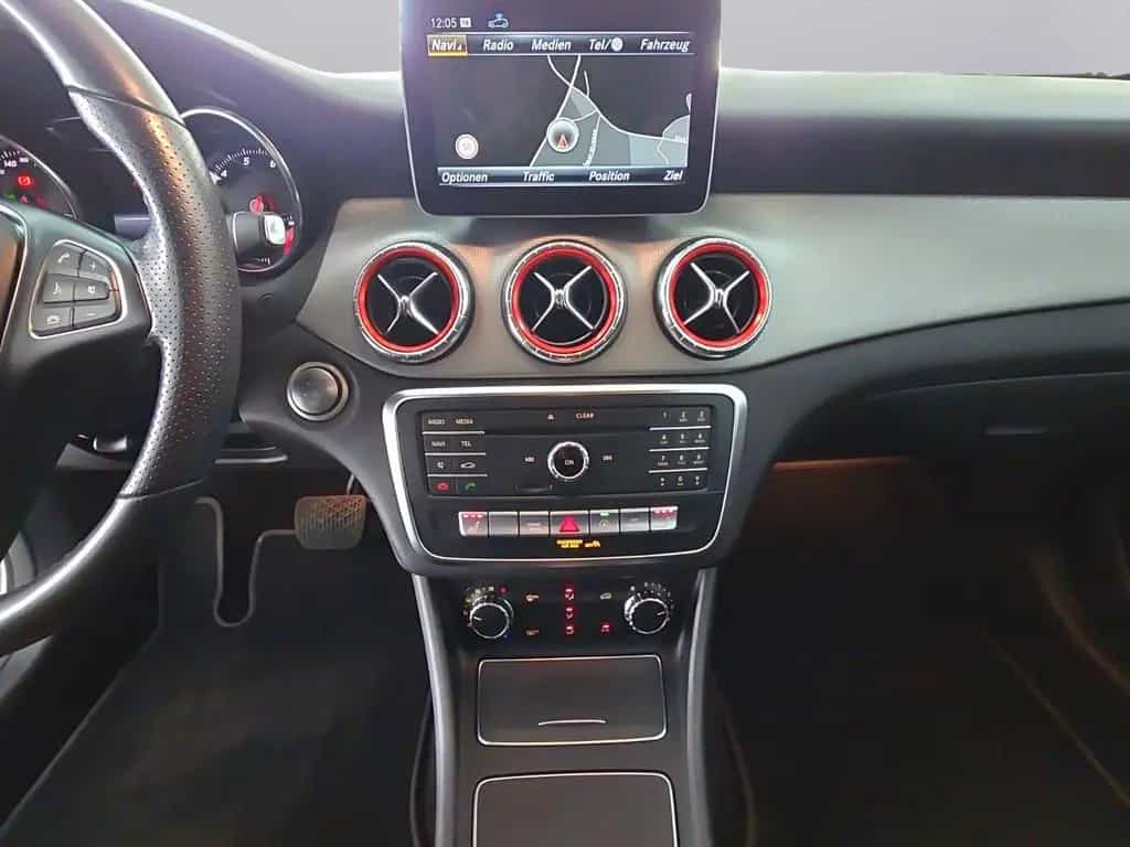 Mercedes-Benz CLA Shooting Brake CLA 250 Shooting Brake*PANO*LED*TWA*Kamera* 04/2019-photo-12