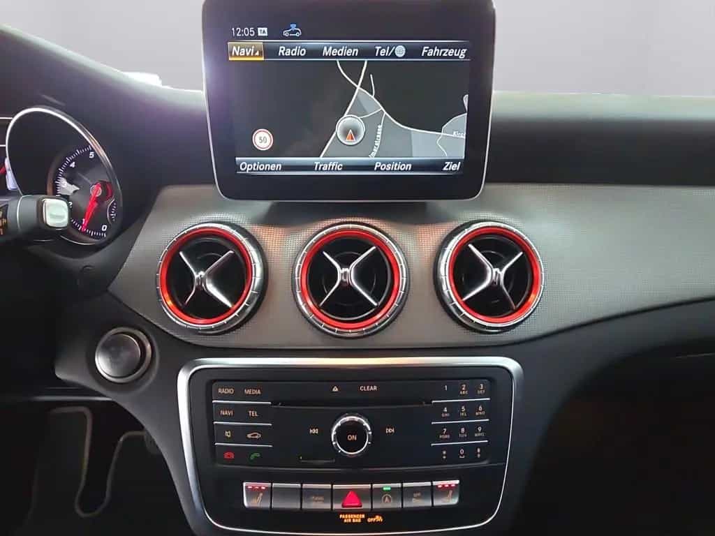 Mercedes-Benz CLA Shooting Brake CLA 250 Shooting Brake*PANO*LED*TWA*Kamera* 04/2019-photo-13
