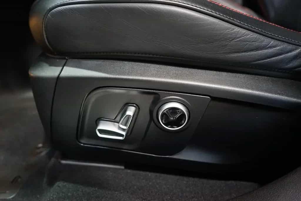 Maserati Levante GranSport Q4 Matt+ACC+HarmanKardon+4xSHZ 04/2021-photo-11