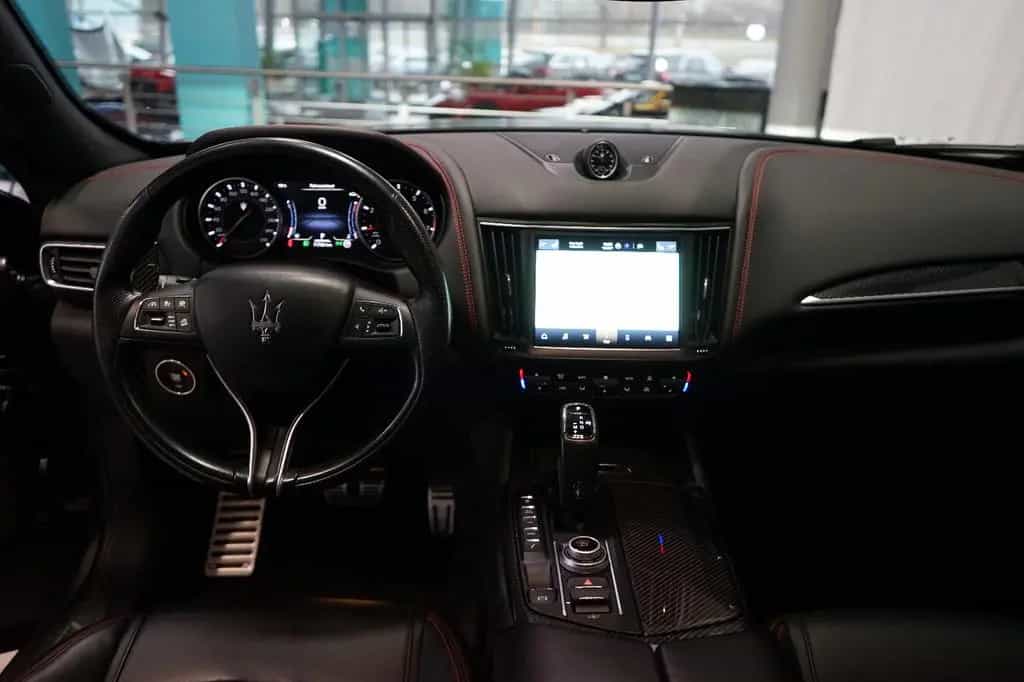 Maserati Levante GranSport Q4 Matt+ACC+HarmanKardon+4xSHZ 04/2021-photo-17