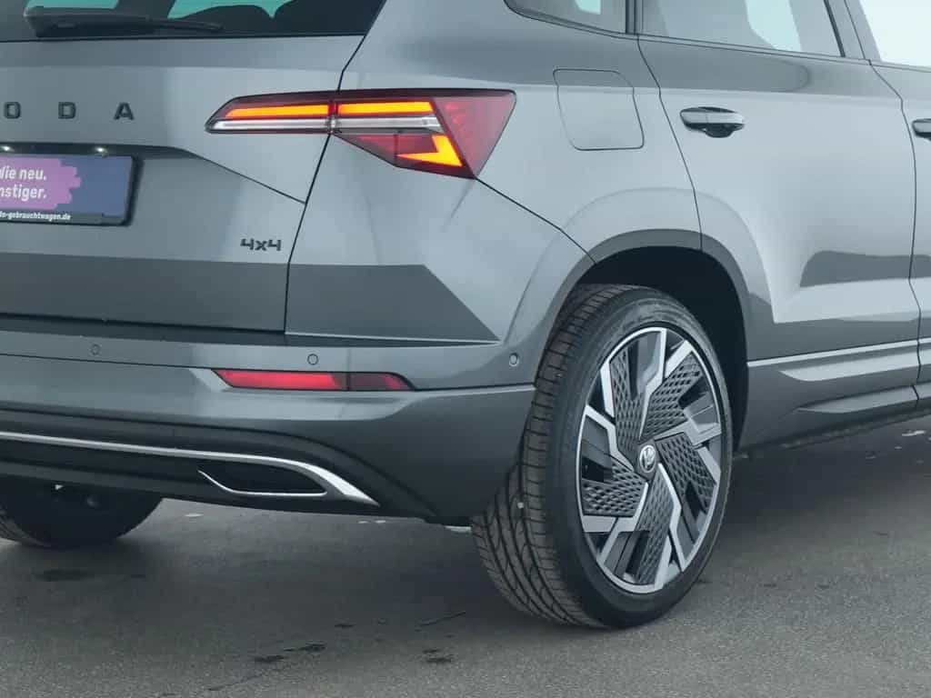 Skoda Karoq Sportline AHK|Navi|360°Kamera|Winter-Paket 01/2023-photo-14