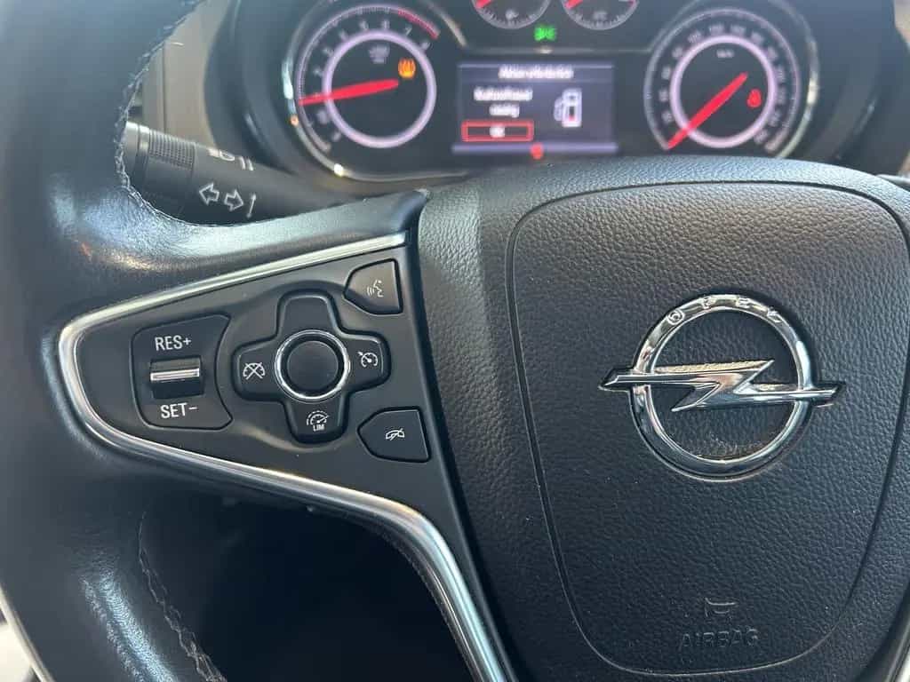 Opel Insignia A Sports Tourer TEMPOMAT+AHK+PDC Select 03/2017-photo-13
