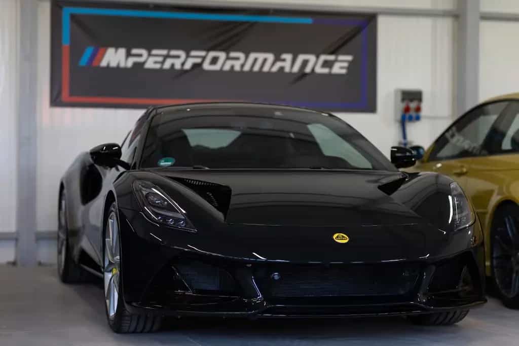 Lotus Emira V6 First Edition Manual 04/2023-photo-0