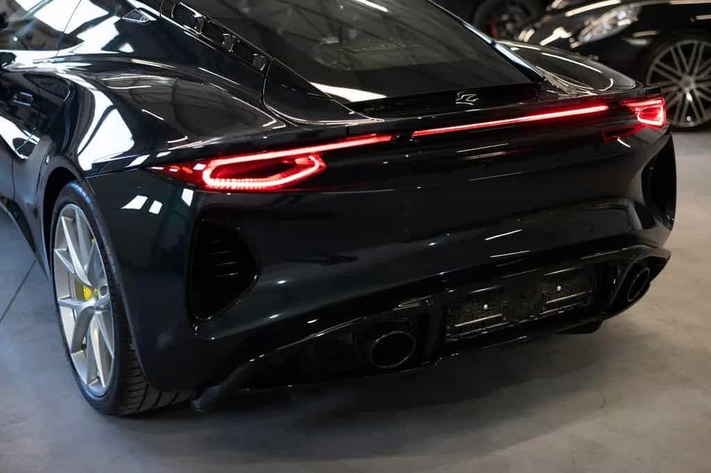 Lotus Emira V6 First Edition Manual 04/2023-photo-10