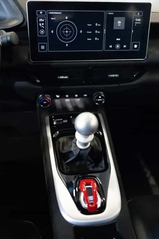 Lotus Emira V6 First Edition Manual 04/2023-photo-8