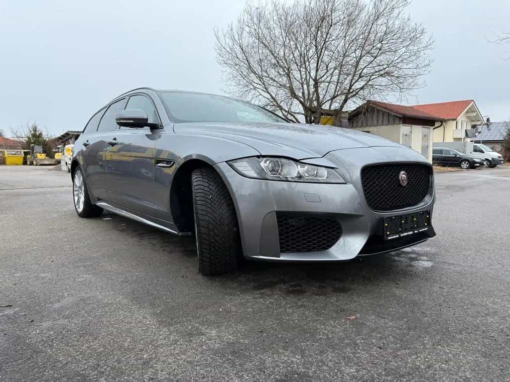 Jaguar XF Sportbrake Chequered Flag AWD/Leder/Panorama 05/2020-photo-2