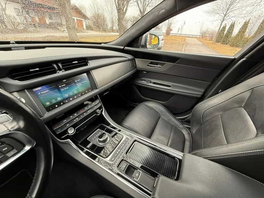 Jaguar XF Sportbrake Chequered Flag AWD/Leder/Panorama 05/2020-photo-9