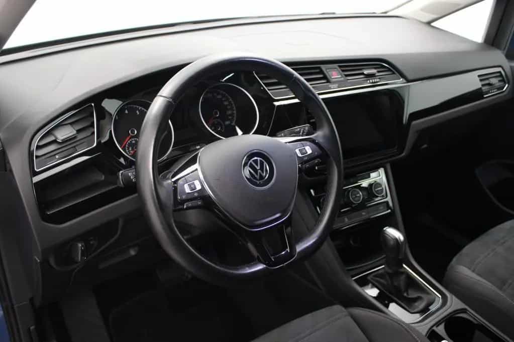 Volkswagen Touran Highline 1.5 TSI 110kW DSG AHK*LED*PDC*NA 12/2021-photo-28