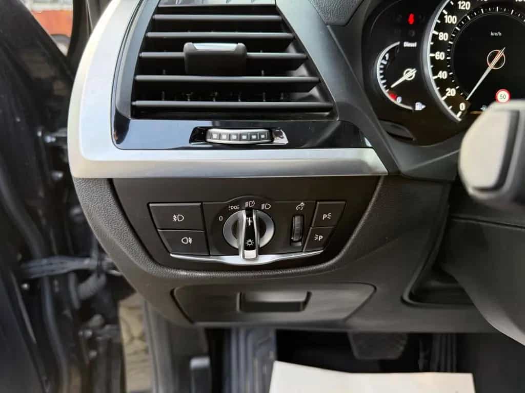 BMW X3 xDrive 20d*Lenkrad heizbar*Navi*Kamera*Xenon* 03/2018-photo-26