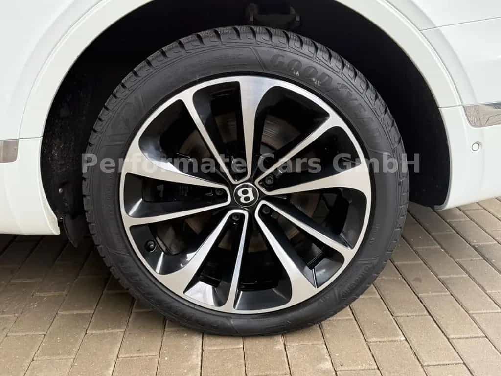 Bentley Bentayga 4.0 V8 D Autom.-Voll-Mulliner 01/2018-photo-10