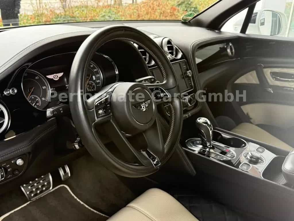 Bentley Bentayga 4.0 V8 D Autom.-Voll-Mulliner 01/2018-photo-13