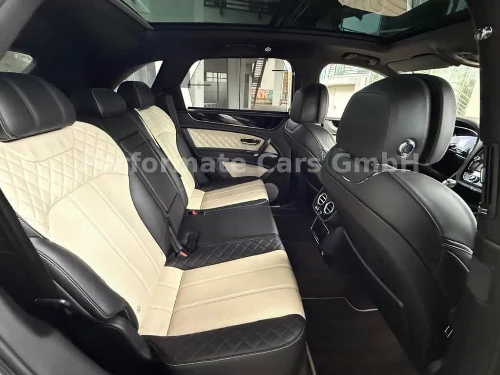 Bentley Bentayga 4.0 V8 D Autom.-Voll-Mulliner 01/2018-photo-17
