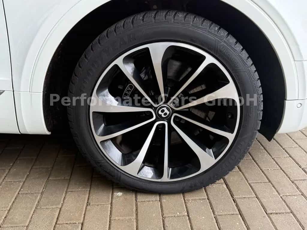 Bentley Bentayga 4.0 V8 D Autom.-Voll-Mulliner 01/2018-photo-8