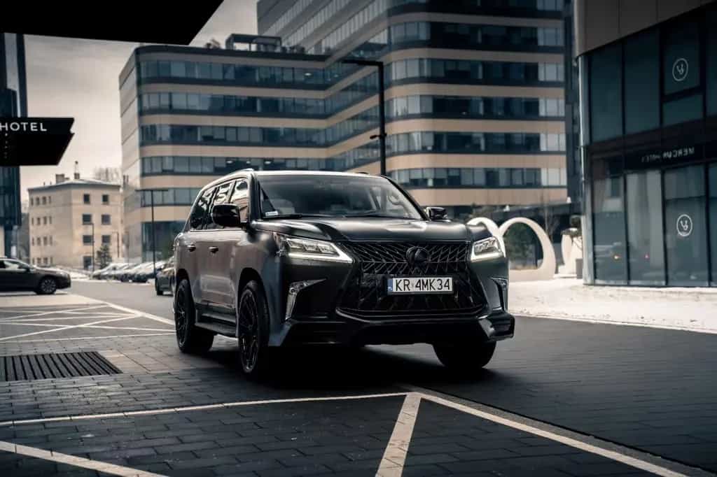 Lexus LX 570 08/2019-photo-0