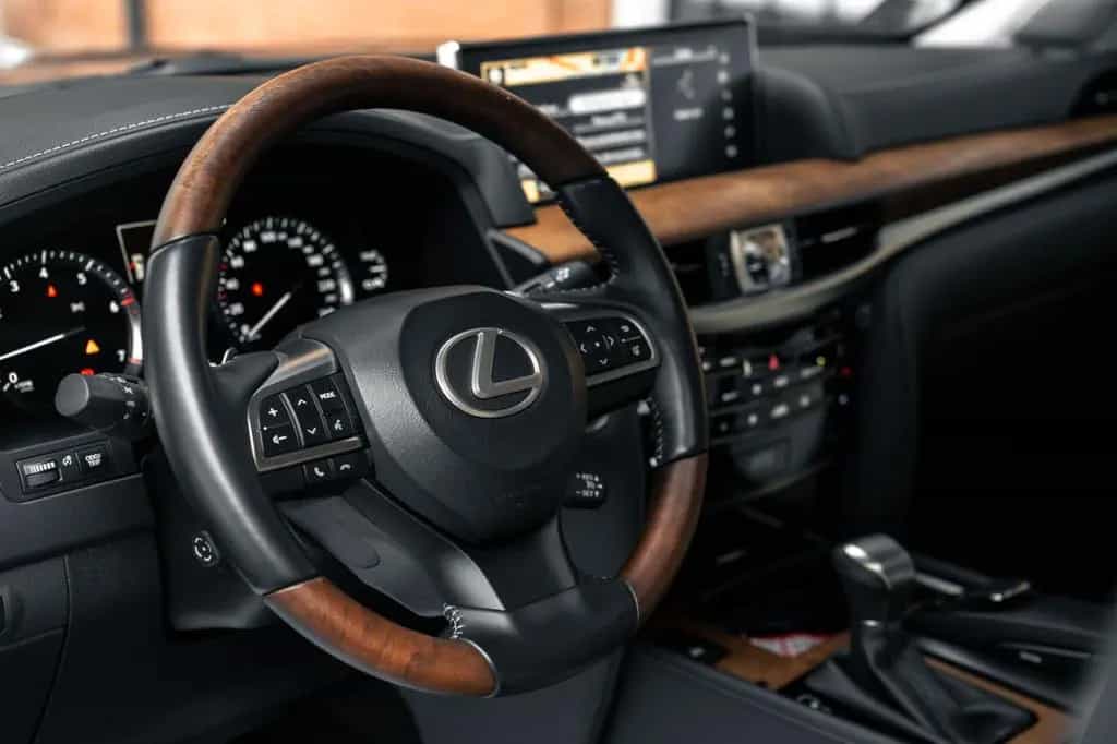 Lexus LX 570 08/2019-photo-10