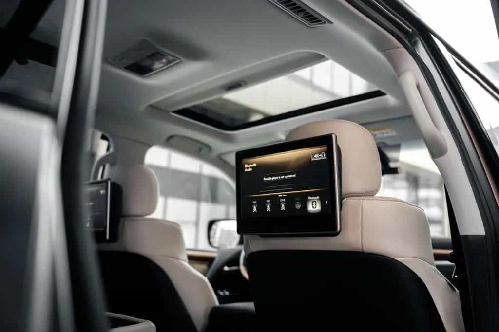 Lexus LX 570 08/2019-photo-12