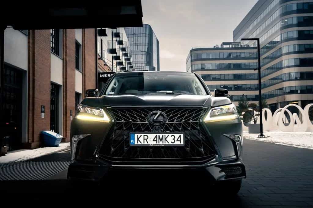 Lexus LX 570 08/2019-photo-3