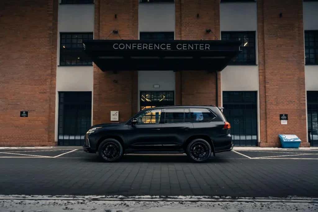 Lexus LX 570 08/2019-photo-4