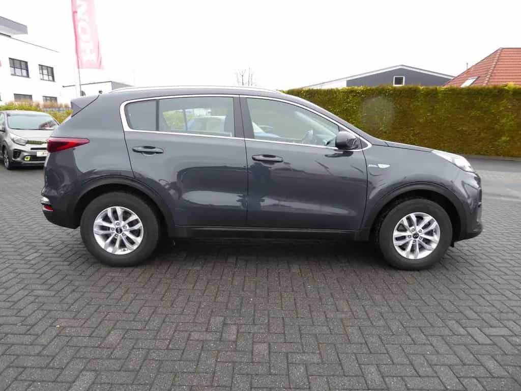 Kia Sportage 1.6 GDI 2WD Final Edition / 1. Hand 01/2022-photo-2