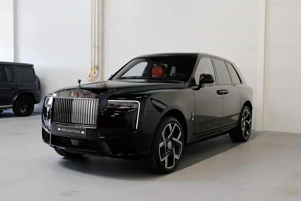 Rolls-Royce Cullinan BADGE*PROD26*4 SEAT*STAR*STOCK* null-photo-0