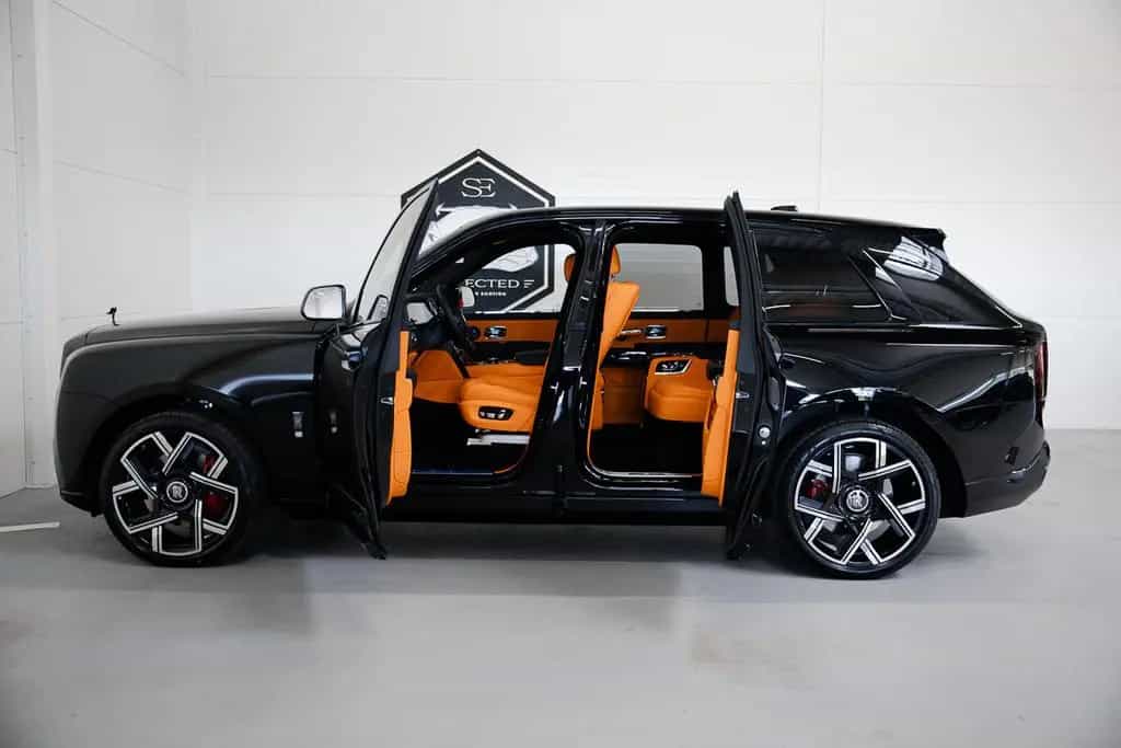 Rolls-Royce Cullinan BADGE*PROD26*4 SEAT*STAR*STOCK* null-photo-13