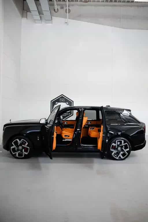 Rolls-Royce Cullinan BADGE*PROD26*4 SEAT*STAR*STOCK* null-photo-15