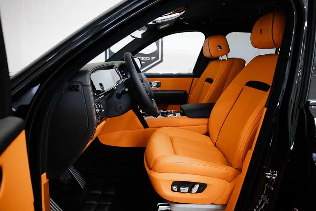 Rolls-Royce Cullinan BADGE*PROD26*4 SEAT*STAR*STOCK* null-photo-34