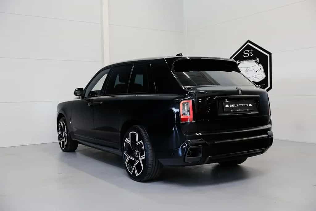 Rolls-Royce Cullinan BADGE*PROD26*4 SEAT*STAR*STOCK* null-photo-4