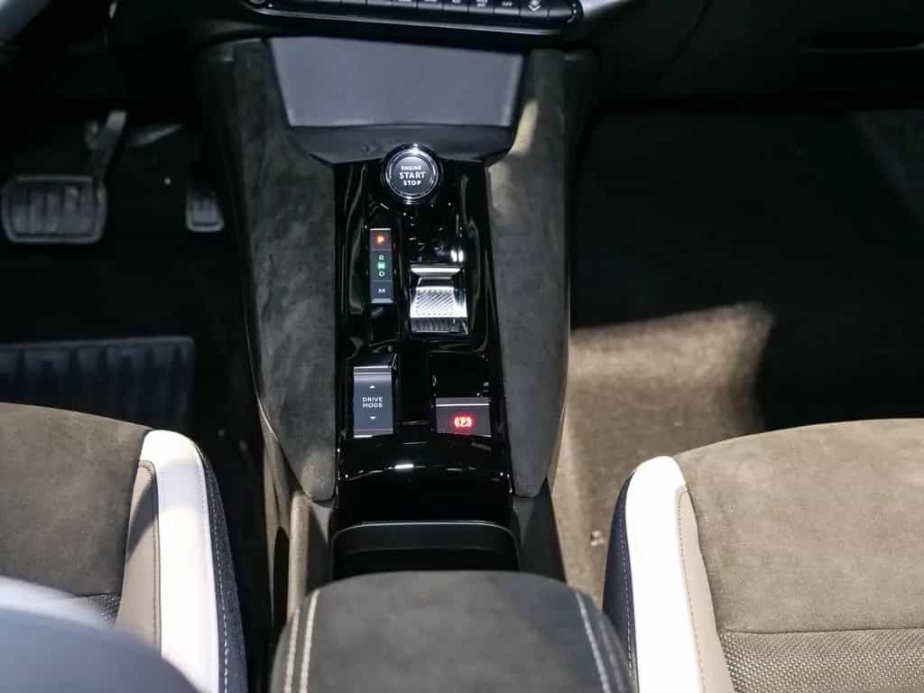 Alfa Romeo Junior Ibrida 1.2 VGT 107KW SPORT SPECIALE 03/2026-photo-10
