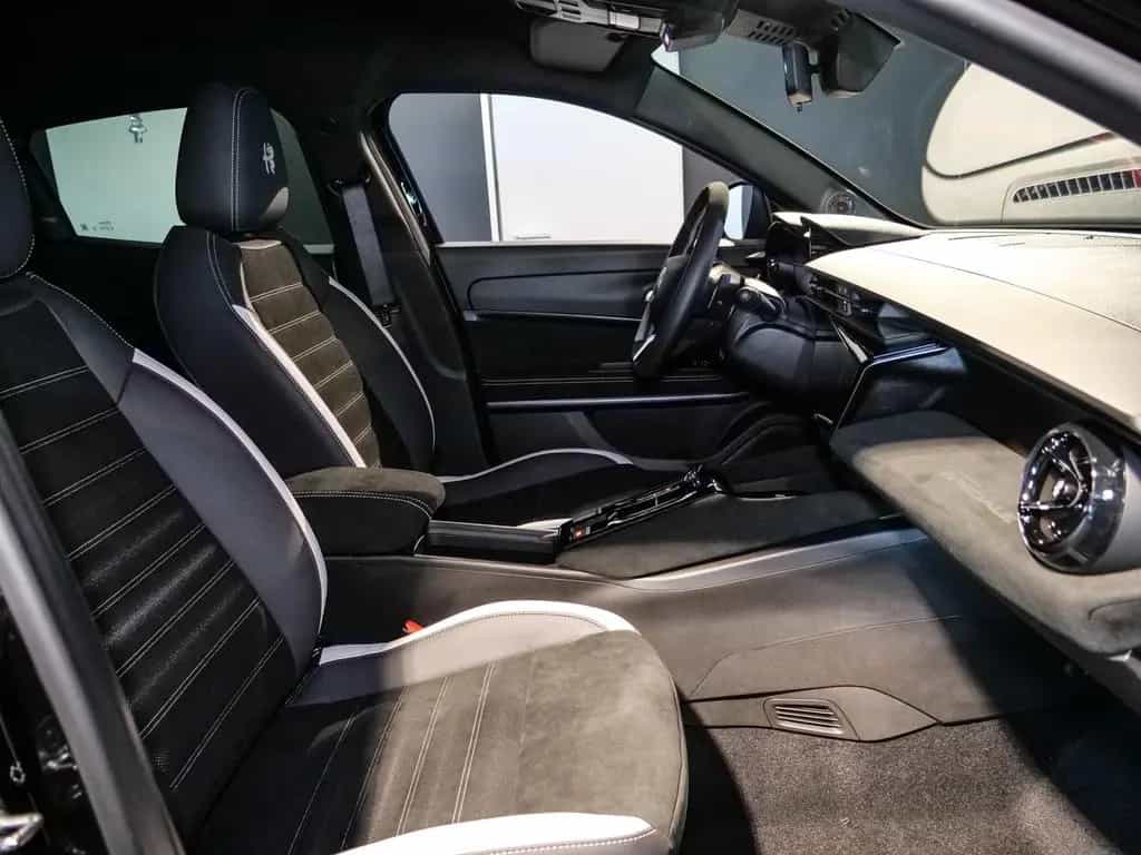 Alfa Romeo Junior Ibrida 1.2 VGT 107KW SPORT SPECIALE 03/2026-photo-13