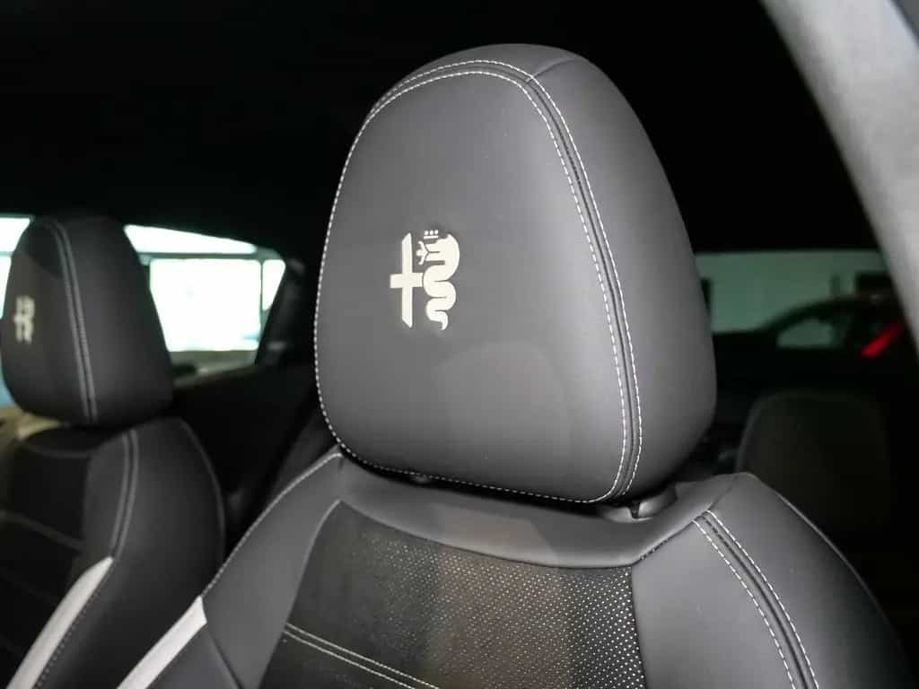 Alfa Romeo Junior Ibrida 1.2 VGT 107KW SPORT SPECIALE 03/2026-photo-16