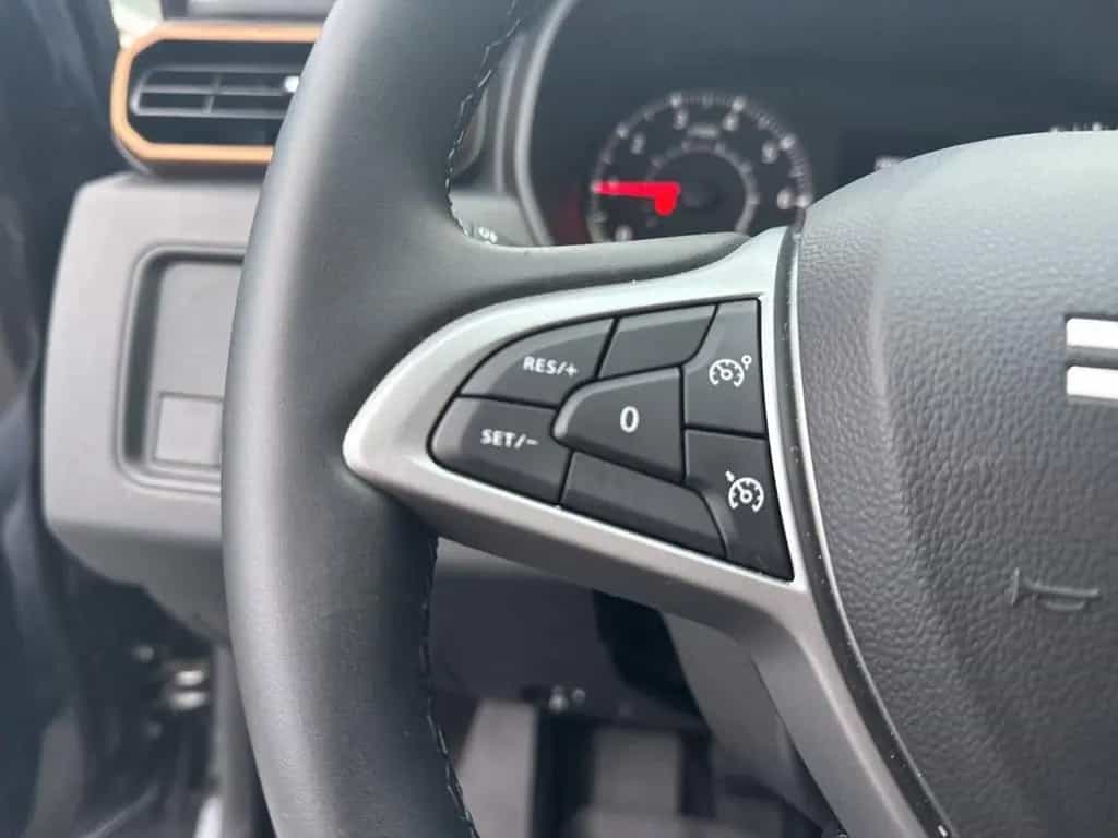 Dacia Duster EXTREME TCe 150 EDC LED+NAVI+360°KAMERA 12/2024-photo-21