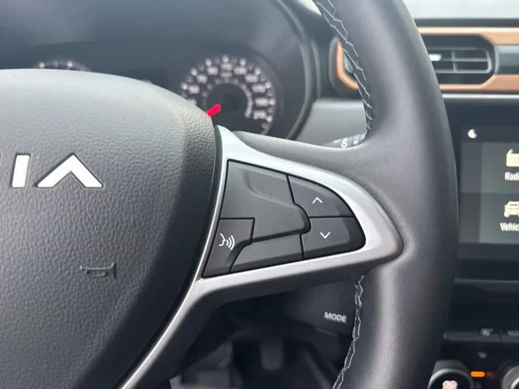 Dacia Duster EXTREME TCe 150 EDC LED+NAVI+360°KAMERA 12/2024-photo-22