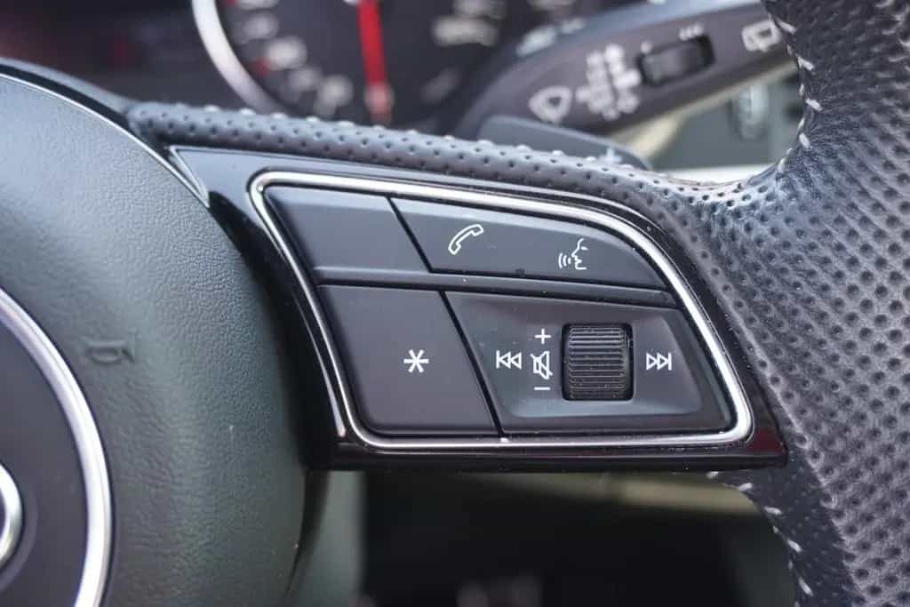 Audi A4 40 TDI quattro S-Tronic S-Line LED Navi AHK 01/2020-photo-16