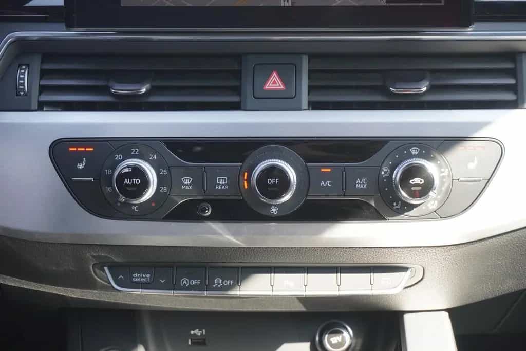 Audi A4 40 TDI quattro S-Tronic S-Line LED Navi AHK 01/2020-photo-21
